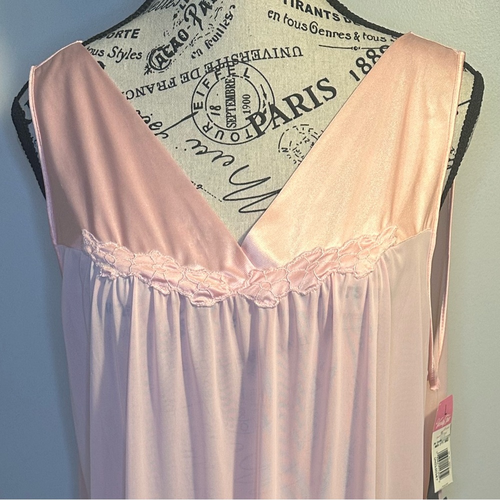 Vanity Fair Pink Chemise with Scoop Neckline